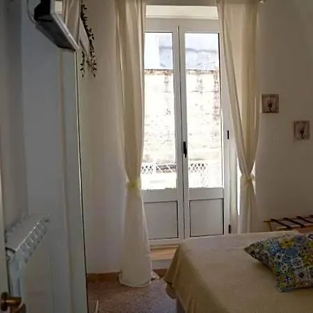 아파트 21mq 오스투니